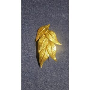 Gold Tone Leaf Brooch Pin Textured Layered Leaves Nature Statement Jewelry